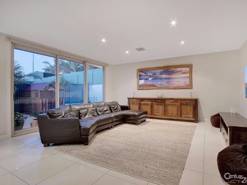 47 Elizabeth Crescent, Hallett Cove SA 5158