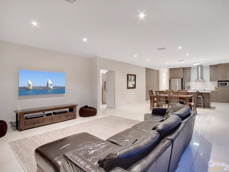 47 Elizabeth Crescent, Hallett Cove SA 5158