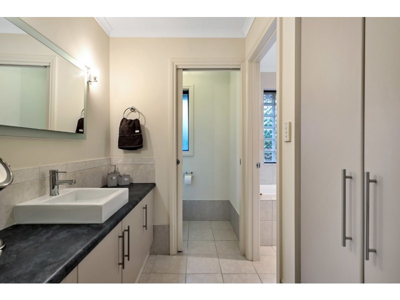 7 Brooklyn Drive, Hallett Cove SA 5158