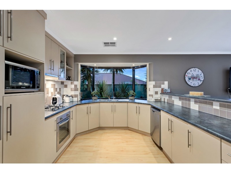 7 Brooklyn Drive, Hallett Cove SA 5158