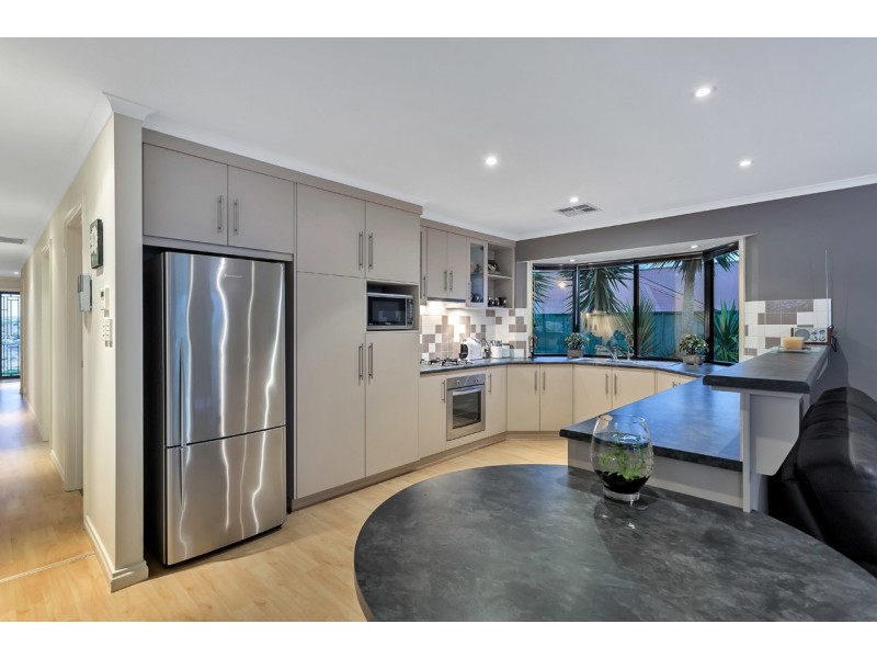 7 Brooklyn Drive, Hallett Cove SA 5158