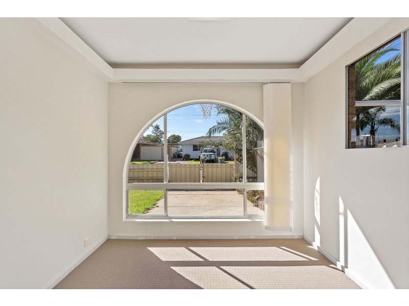 1 Gifford Terrace, Seaford SA 5169