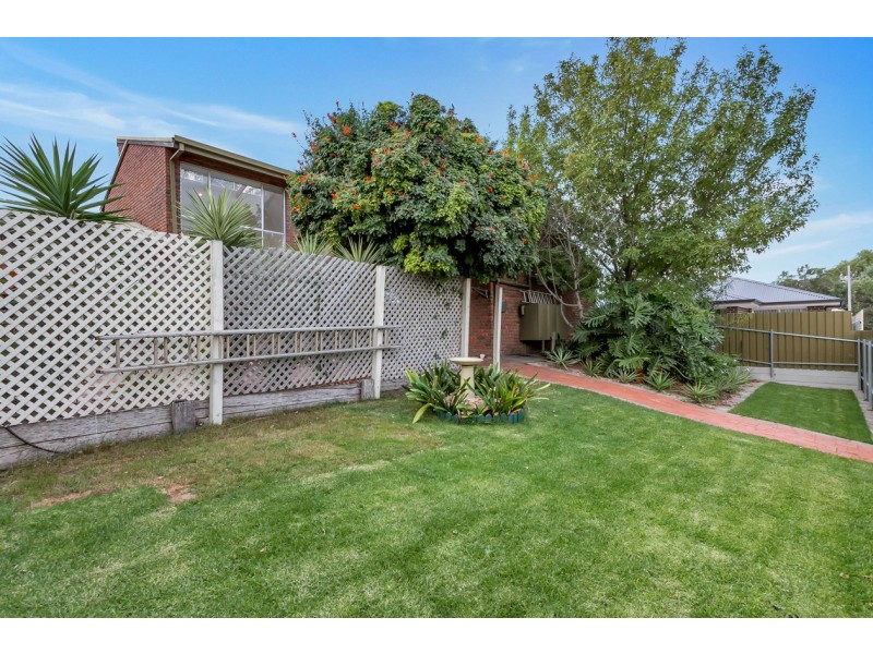 52 Penneys Hill Road, Hackham SA 5163