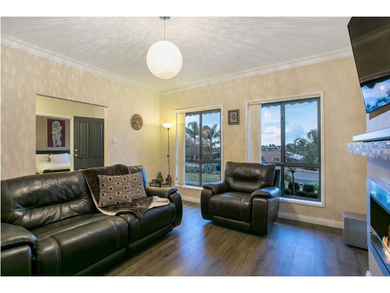 20 Alfonso Drive, Hallett Cove SA 5158