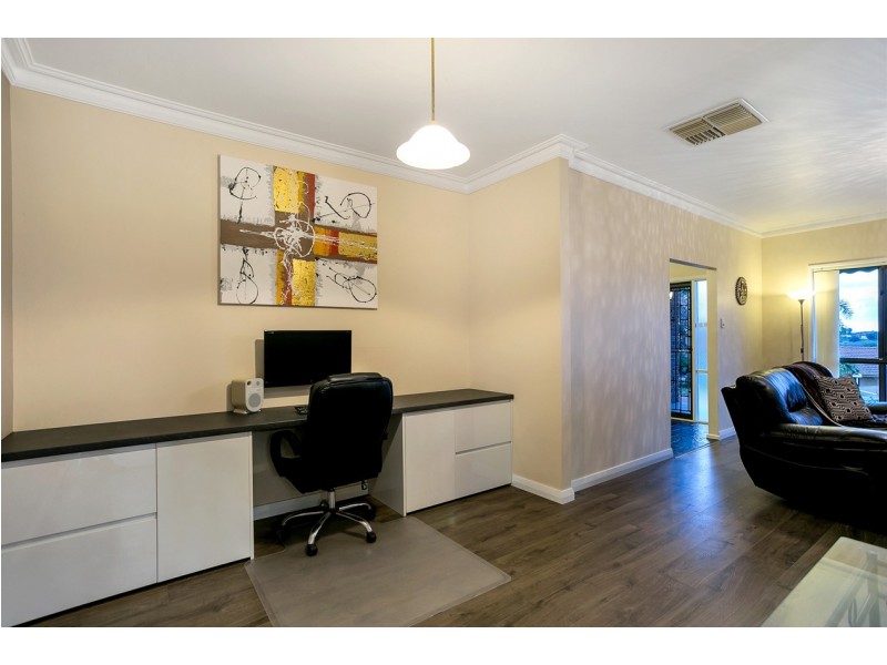 20 Alfonso Drive, Hallett Cove SA 5158