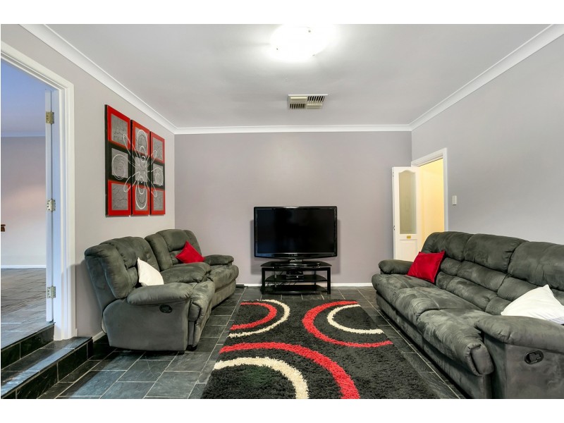 20 Alfonso Drive, Hallett Cove SA 5158