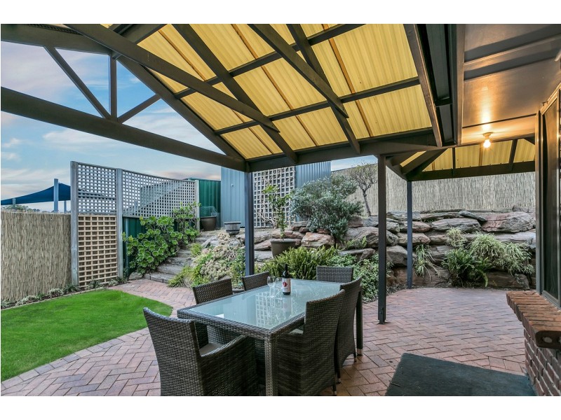 20 Alfonso Drive, Hallett Cove SA 5158