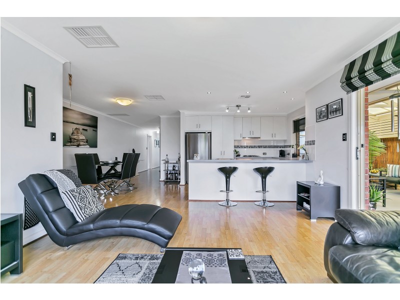 82 Elizabeth Crescent, Hallett Cove SA 5158