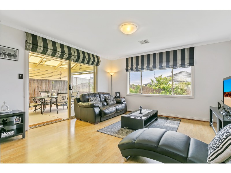 82 Elizabeth Crescent, Hallett Cove SA 5158