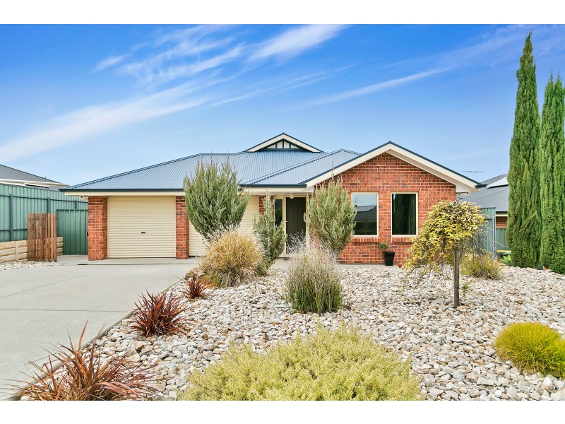 82 Elizabeth Crescent, Hallett Cove SA 5158