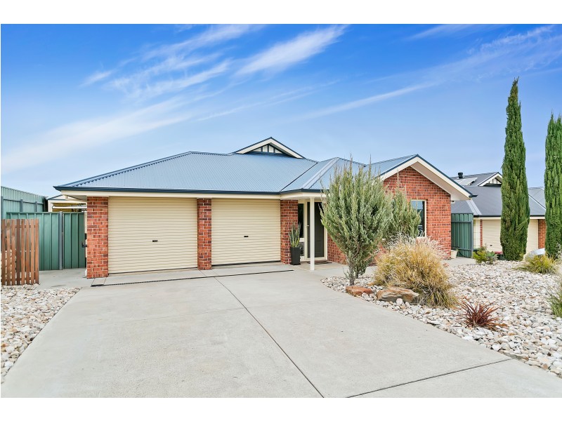82 Elizabeth Crescent, Hallett Cove SA 5158