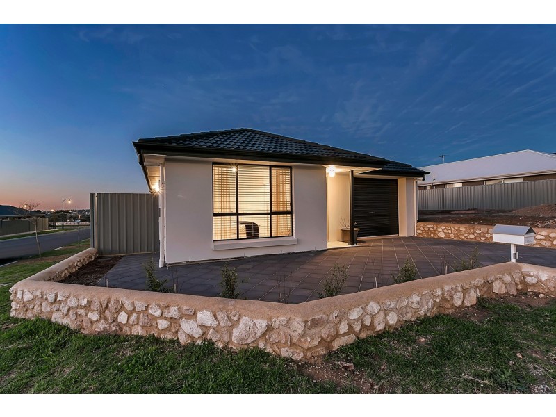 1 Buxton Road, Seaford Heights SA 5169