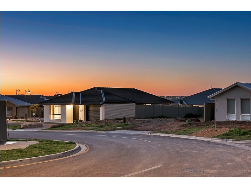 1 Buxton Road, Seaford Heights SA 5169