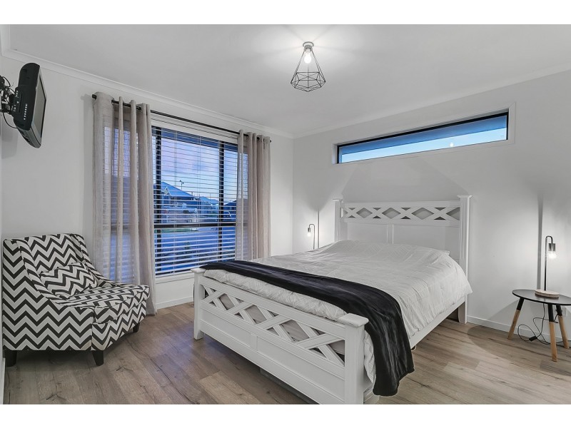 1 Buxton Road, Seaford Heights SA 5169