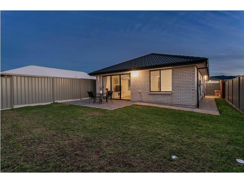 1 Buxton Road, Seaford Heights SA 5169
