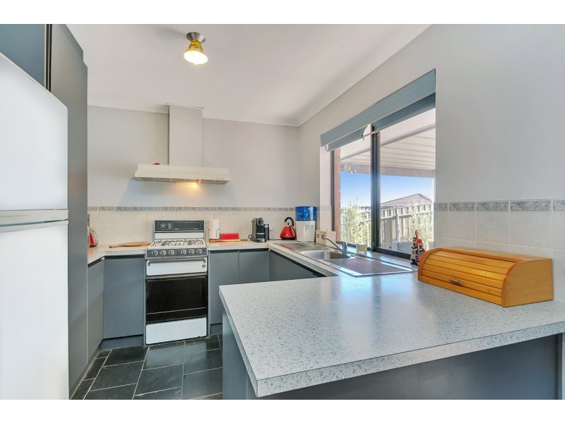 61 Quailo Avenue, Hallett Cove SA 5158