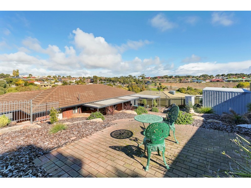 61 Quailo Avenue, Hallett Cove SA 5158