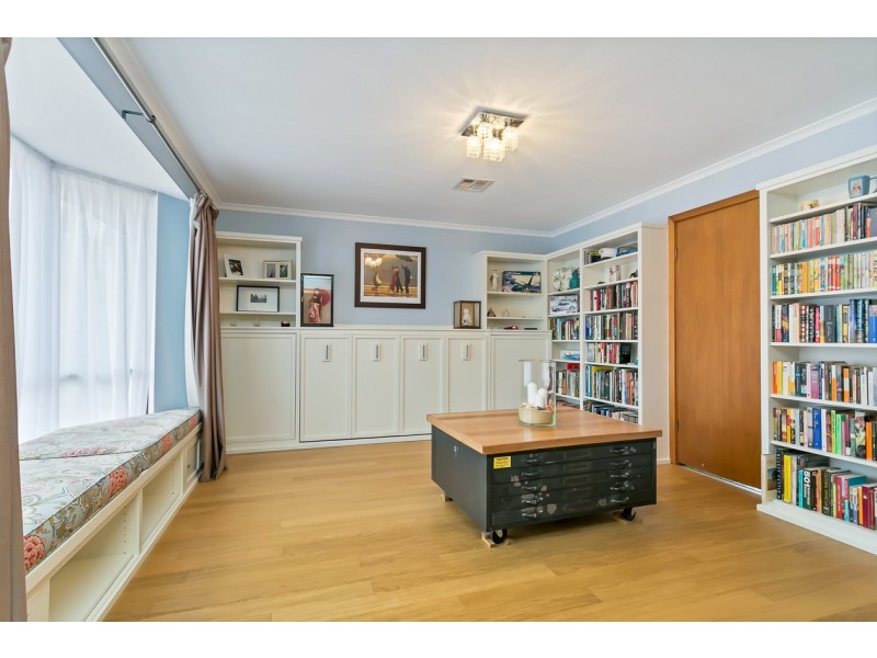 12 Lucretia Way, Hallett Cove SA 5158