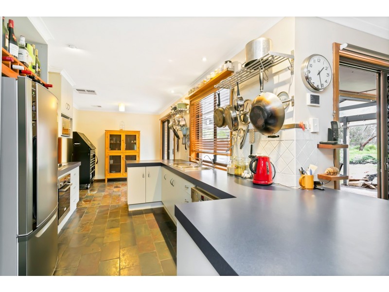 12 Lucretia Way, Hallett Cove SA 5158