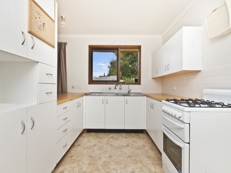 3 Cumberland Crescent, Huntfield Heights SA 5163