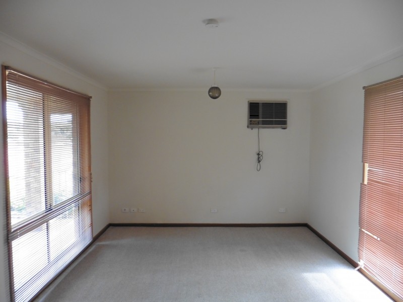 3 Cumberland Crescent, Huntfield Heights SA 5163