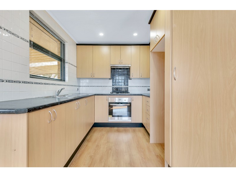 15 Trelawney Crescent, Huntfield Heights SA 5163