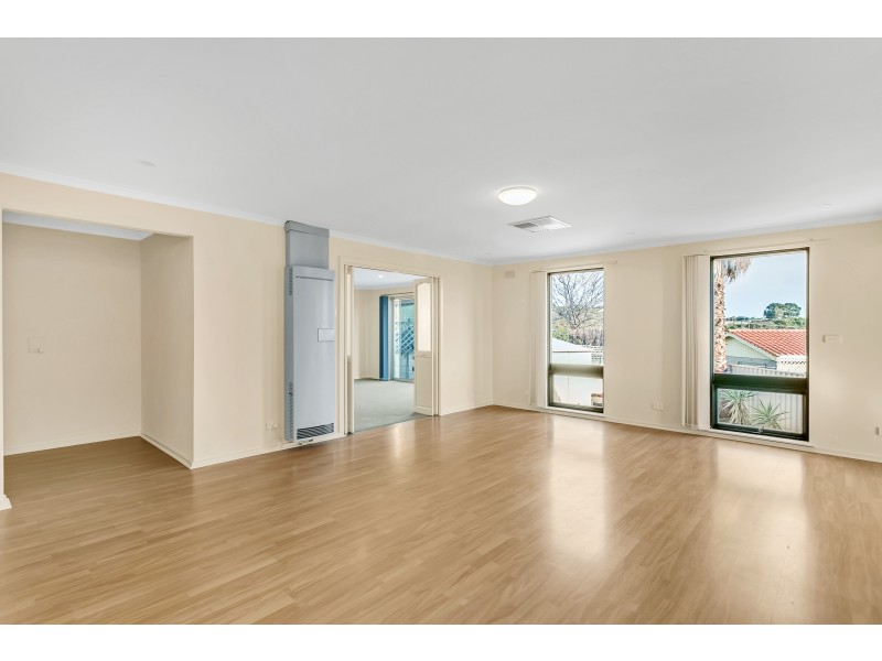 15 Trelawney Crescent, Huntfield Heights SA 5163