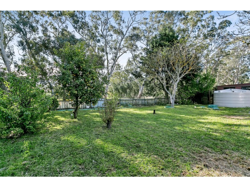 8 Morris Road, Meadows SA 5201