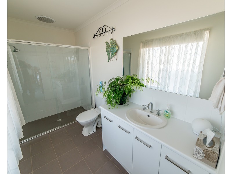 16 Kelsey Rd, Wellington East SA 5259