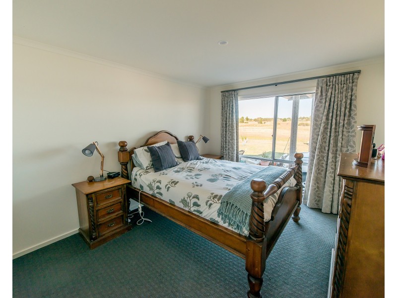 16 Kelsey Rd, Wellington East SA 5259