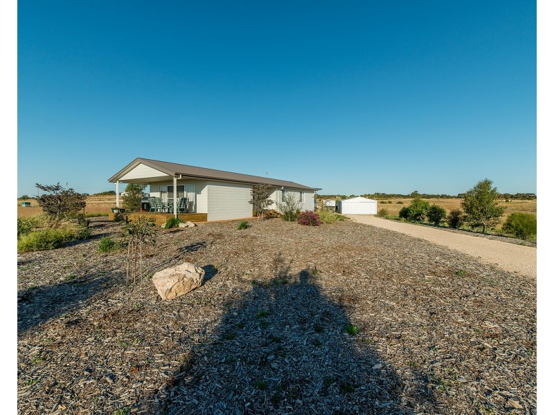 16 Kelsey Rd, Wellington East SA 5259