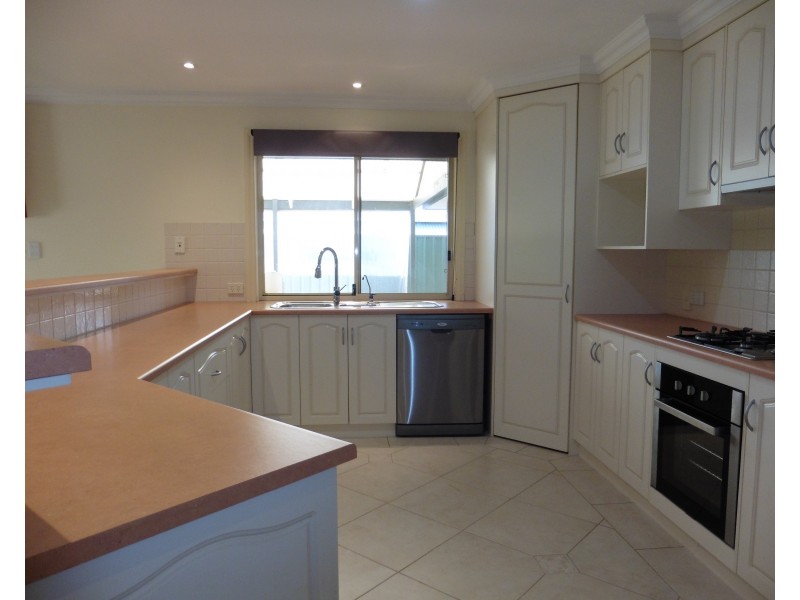 26 Elizabeth Crescent, Hallett Cove SA 5158