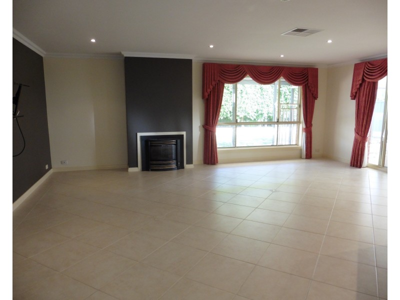 26 Elizabeth Crescent, Hallett Cove SA 5158