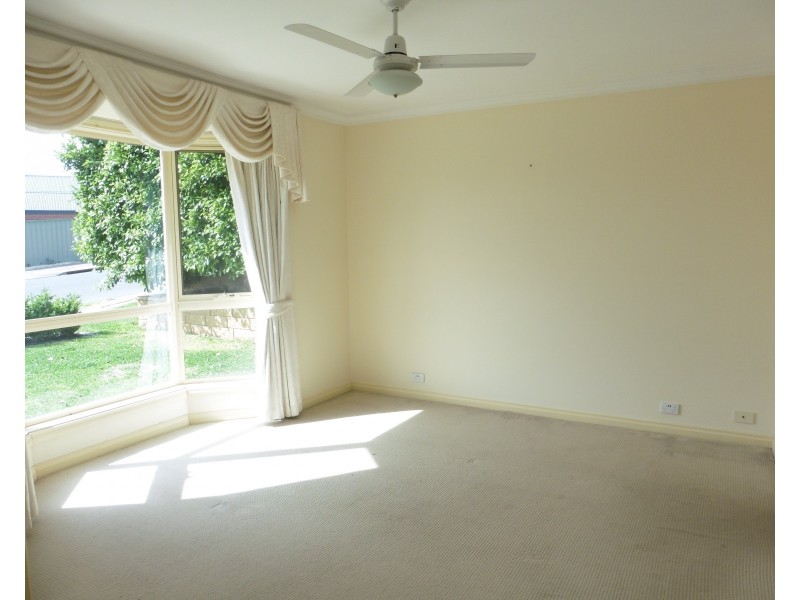 26 Elizabeth Crescent, Hallett Cove SA 5158