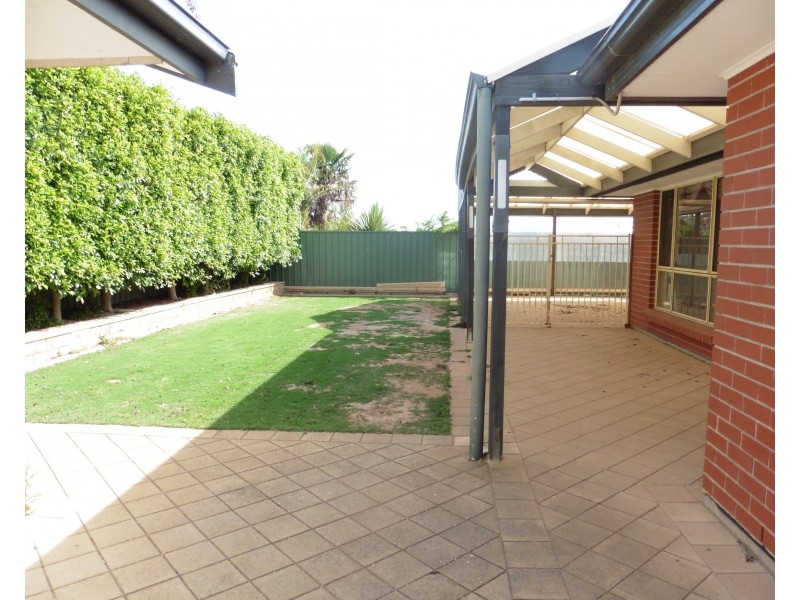 26 Elizabeth Crescent, Hallett Cove SA 5158