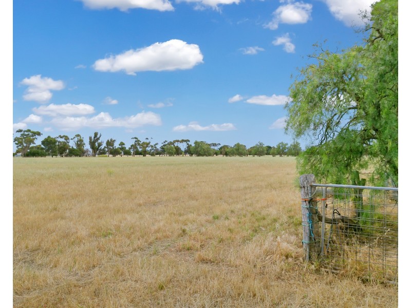 208 Finniss-Clayton Rd, Finniss SA 5255