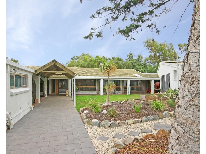 4 Wurlie Road, Aldinga Beach SA 5173