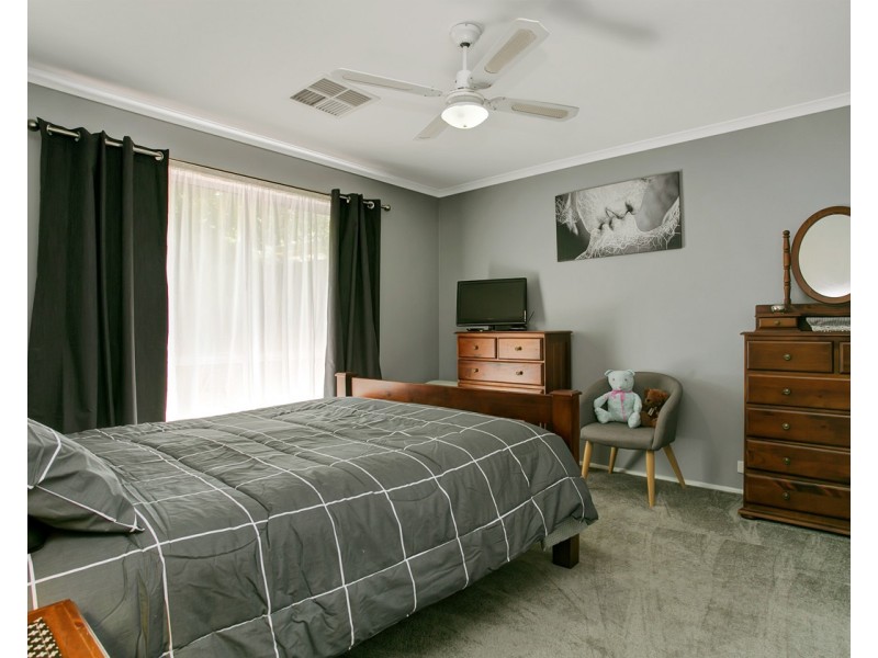 37 Tuscanny Way, Woodcroft SA 5162