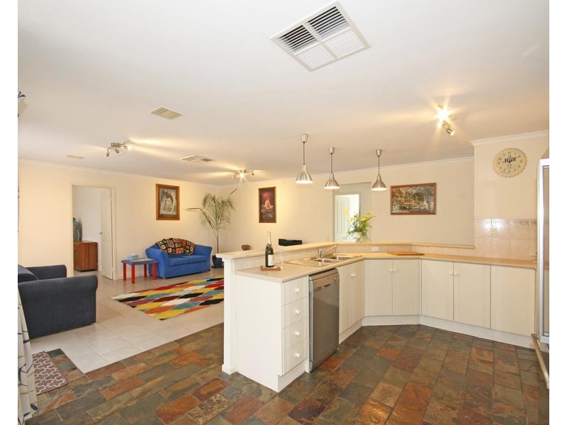 37 Woodcroft Drive, Morphett Vale SA 5162