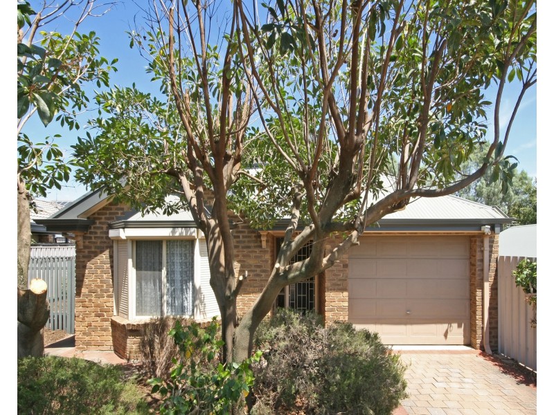 2 Phyllis Court, Trott Park SA 5158