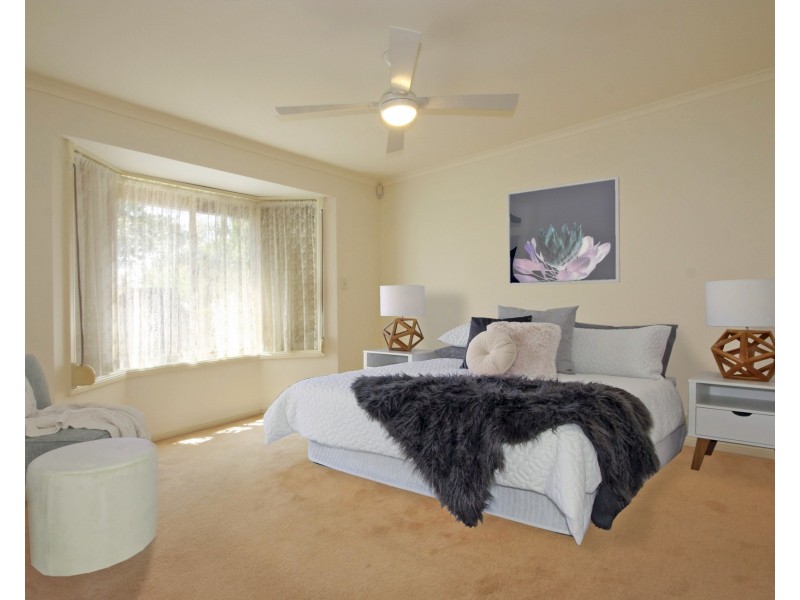 2 Phyllis Court, Trott Park SA 5158