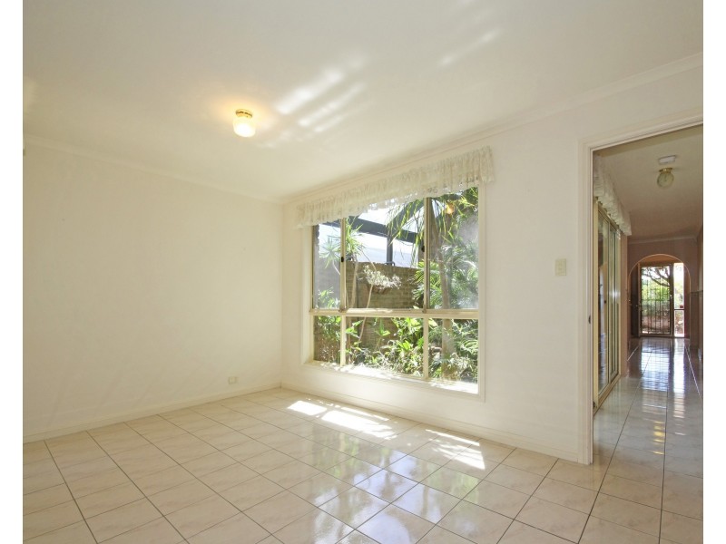 2 Phyllis Court, Trott Park SA 5158