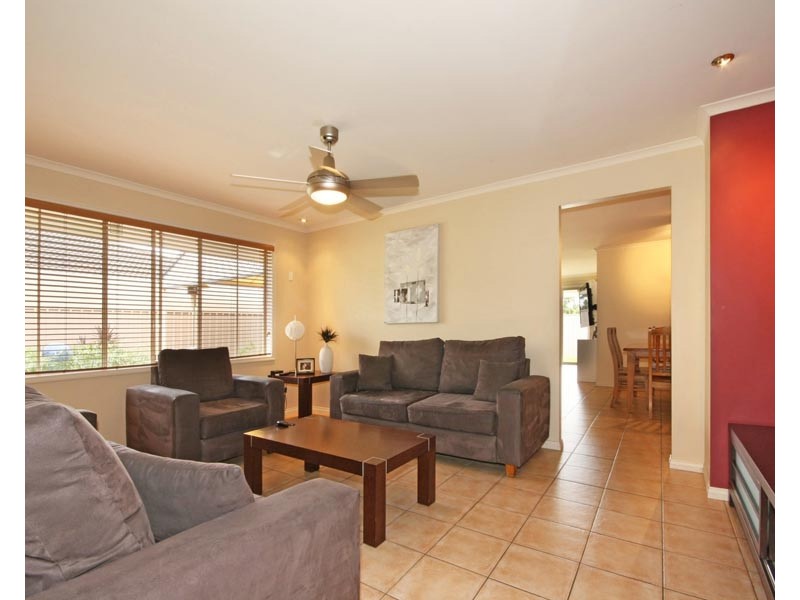 16 Simone Crescent, Morphett Vale SA 5162