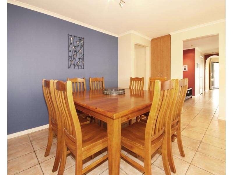 16 Simone Crescent, Morphett Vale SA 5162