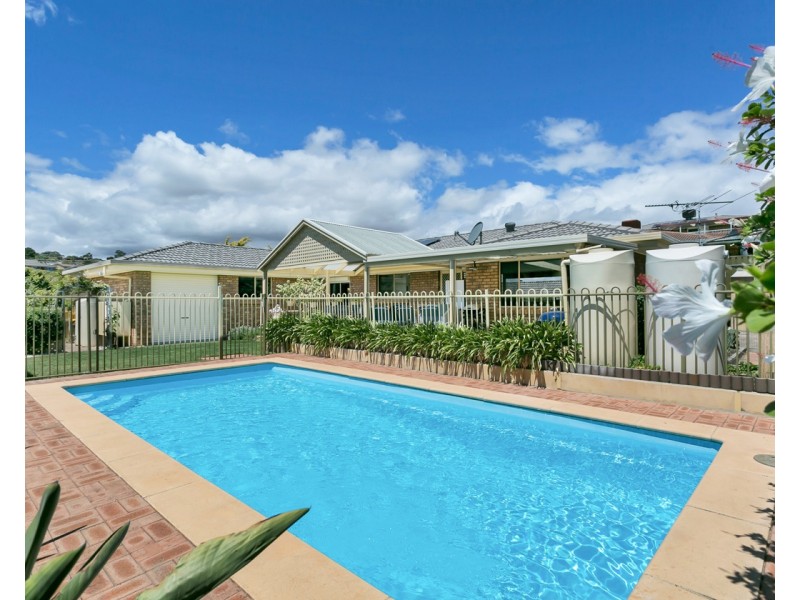 18 Admella Court, Hallett Cove SA 5158