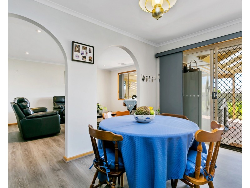 18 Admella Court, Hallett Cove SA 5158