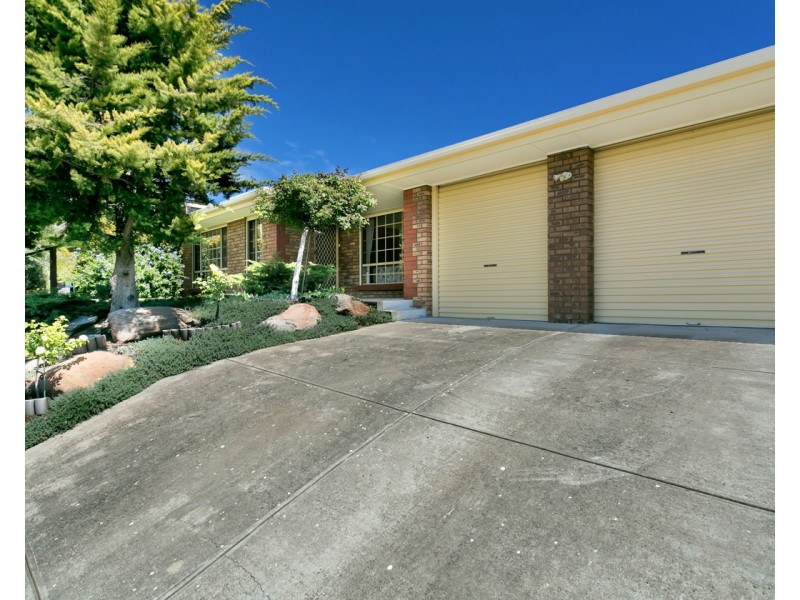 18 Admella Court, Hallett Cove SA 5158
