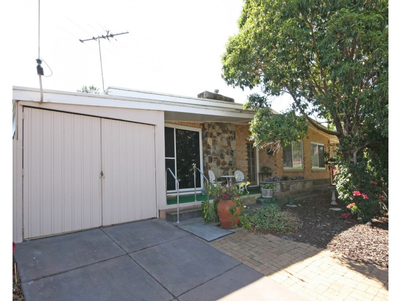 13 Opal Road, Morphett Vale SA 5162