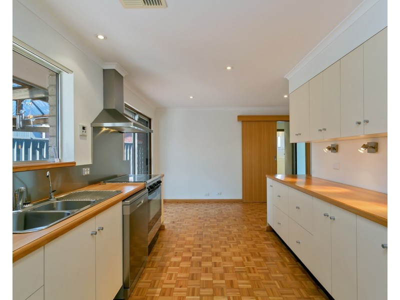 4 Tickie Avenue, Reynella SA 5161