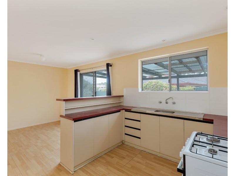 26 Featherstone Drive, Huntfield Heights SA 5163